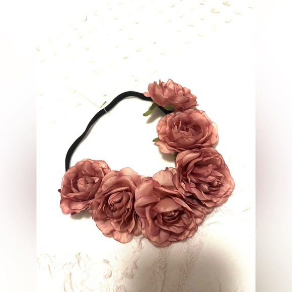 Floral headband great for festivals - Picture 2 of 7